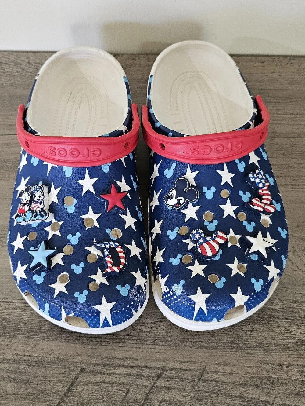 CROCS Disney American Red Blue Star Mickey Clogs with Red Strap Men 8 Women 10